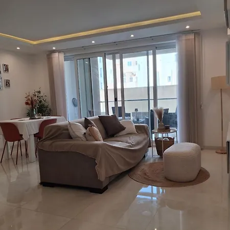 Contemporary Retreat Apartment St. Paul's Bay